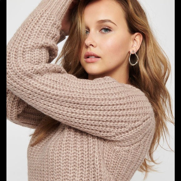 Dynamite cozy Crew Neck Sweater. - Picture 2 of 6